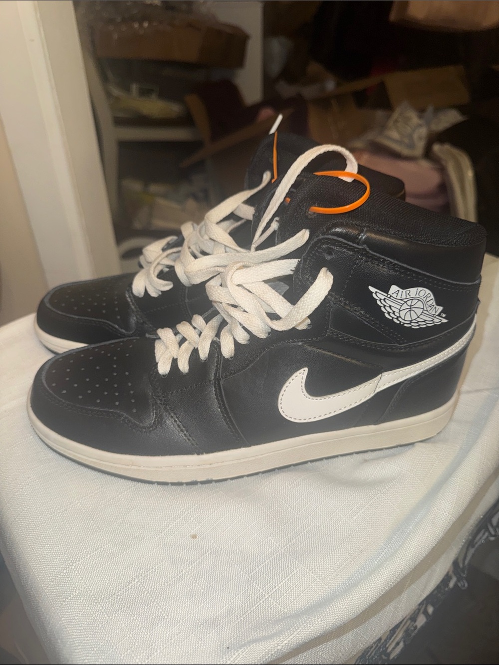 Jordan Air Jordan 1 Mid Sneakers - Black/White #airjordanone #nikeair